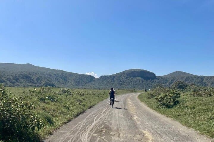 Hell's Gate Biking Safari & Lake Naivasha Day Trip from Nairobi photo 5