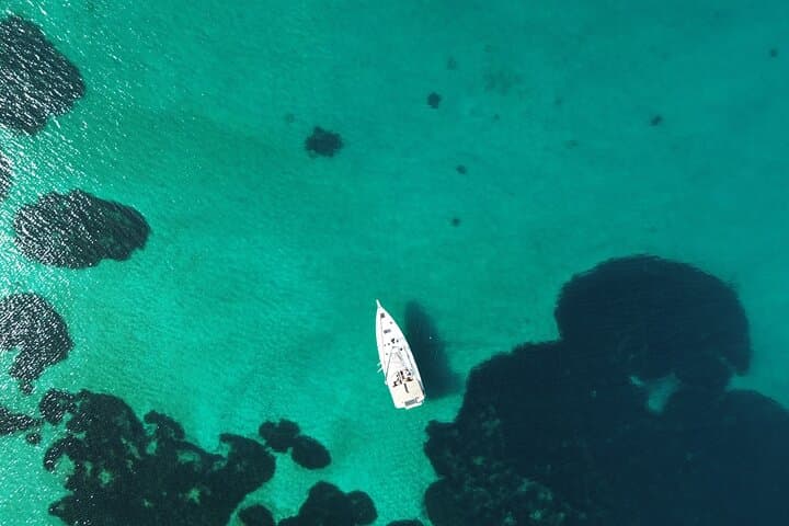 Private Scuba Diving Yacht Experience on the Athenian Riviera photo 4