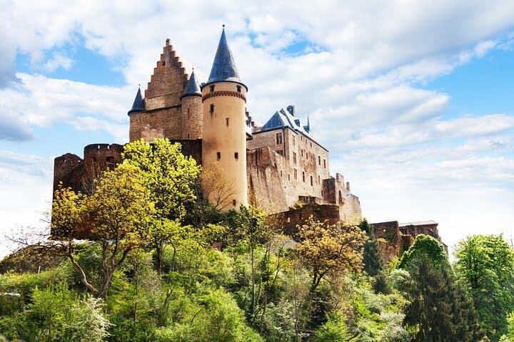 Private Transfer Amsterdam to Luxembourg — 2-Hour Stop at Vianden Castle photo 2