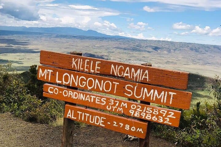 Conquer Mount Longonot: Rift Valley Crater Hike and Lake Naivasha Boat Ride photo 4