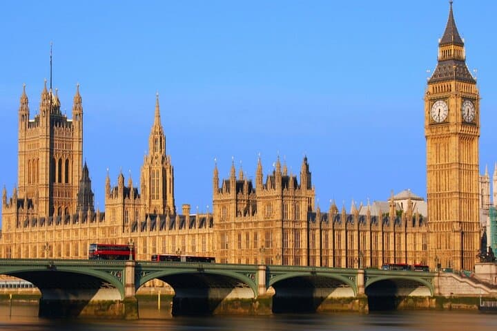 London in a Day from Edinburgh: Hop‑On Bus & London Eye Experience photo 1