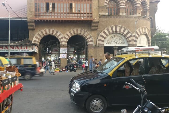 Discover Mumbai: A Personalized Half-Day Journey Through Its Landmarks photo 5