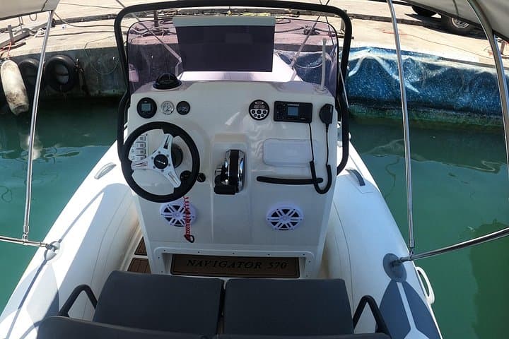 No-License Self-Drive Boat Hire to Blue Lagoon — Latchi Akamas Explorer photo 4