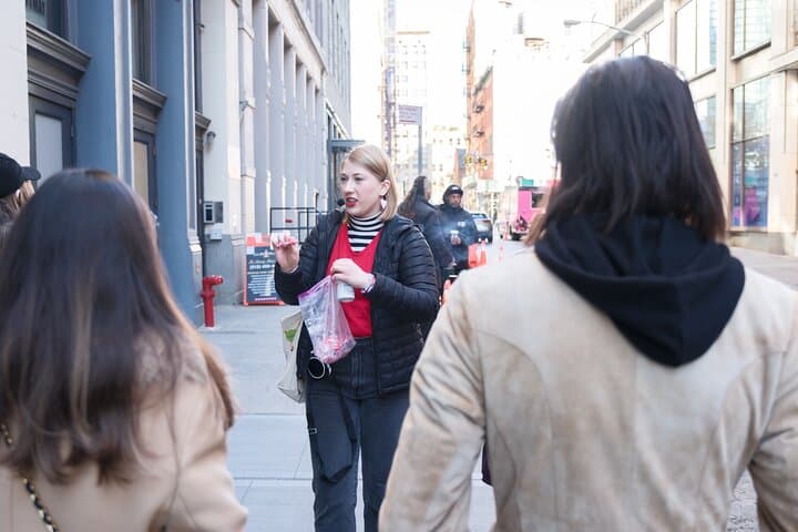 Explore Taylor Swift's NYC: Private Hotspots Walking Tour photo 4
