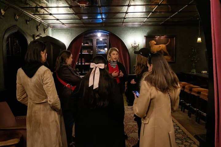 Explore Taylor Swift's NYC: Private Hotspots Walking Tour photo 3