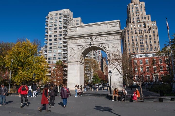 Explore Taylor Swift's NYC: Private Hotspots Walking Tour photo 2