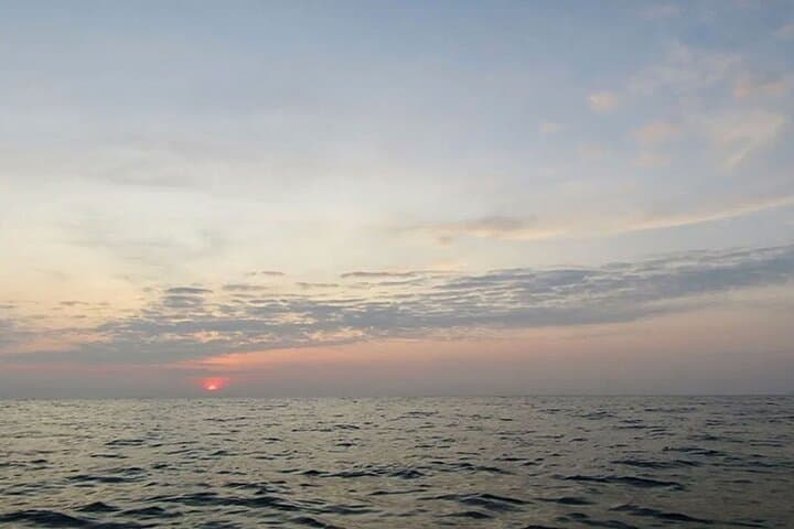 Private Sunrise Boat Tour to Phi Phi Islands: Maya Bay, Snorkeling & Bamboo Island photo 2