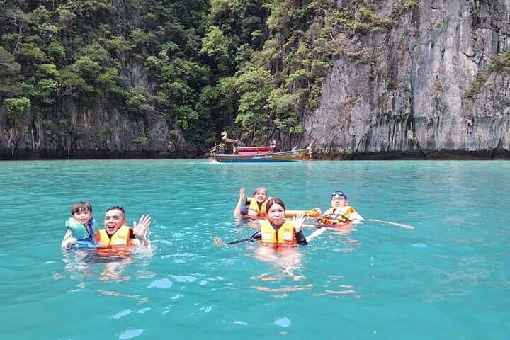 Private Sunrise Boat Tour to Phi Phi Islands: Maya Bay, Snorkeling & Bamboo Island