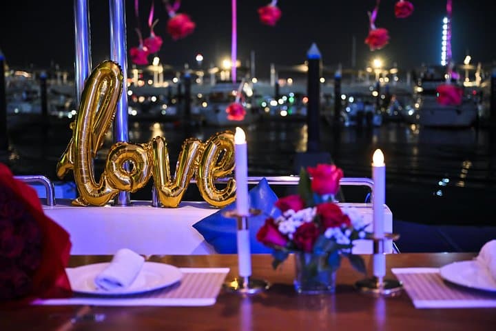Sunset BBQ & Skyline Cruise: 2-Hour Romantic Yacht Dinner in Dubai Marina photo 6