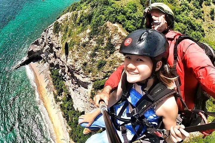 Tandem Paragliding Over Koh Larn: Pattaya’s Aerial Adventure photo 3
