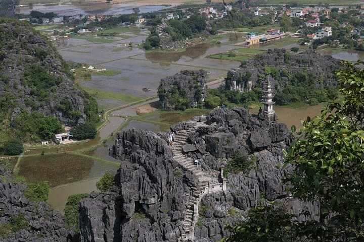 Ninh Binh: Hoa Lu, Trang An & Hang Mua Day Hike from Hanoi photo 4