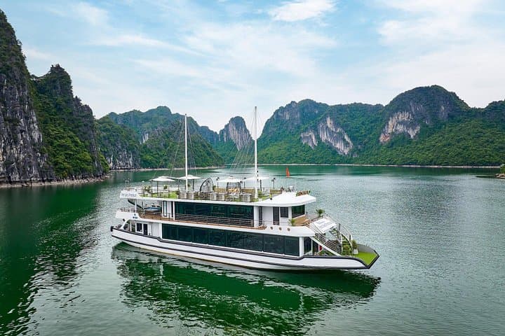 Luxury Halong Bay Day Cruise from Hanoi — Sung Sot Cave, Ti Top & Kayaking photo 4