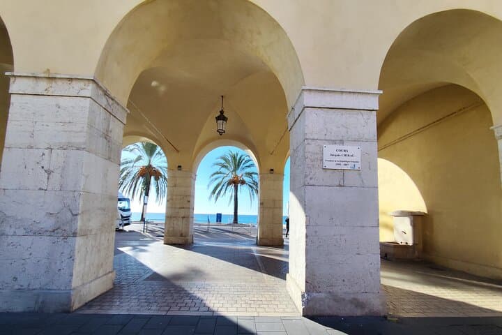 Electric Bike Taxi Family Tour of Nice — 1-Hour City Highlights photo 4