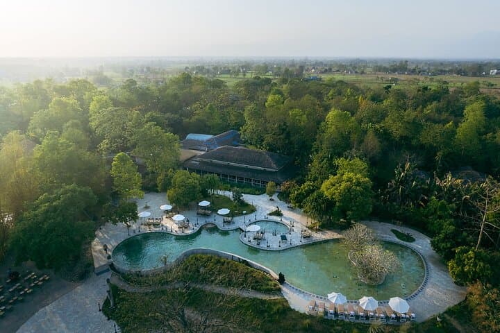 Chitwan Elegance: 3-Day Luxury Wildlife Safari at Barahi Jungle Lodge photo 2