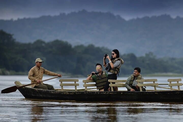 Chitwan Elegance: 3-Day Luxury Wildlife Safari at Barahi Jungle Lodge photo 4