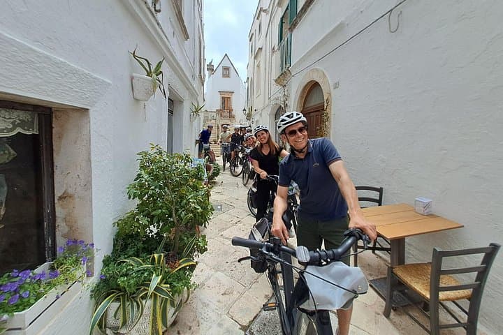 E‑Bike the Valle d'Itria: Locorotondo to Cisternino in 3 Hours photo 4