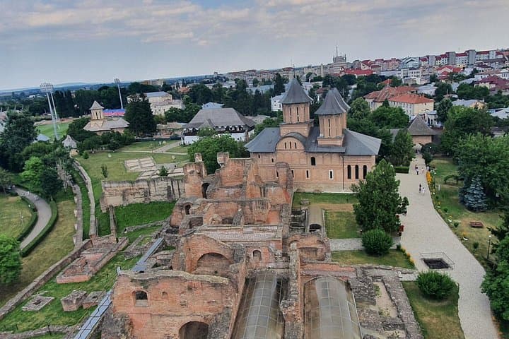 Private Real Dracula Tour: Poenari Castle, Târgovişte & Vidraru Dam from Bucharest photo 3