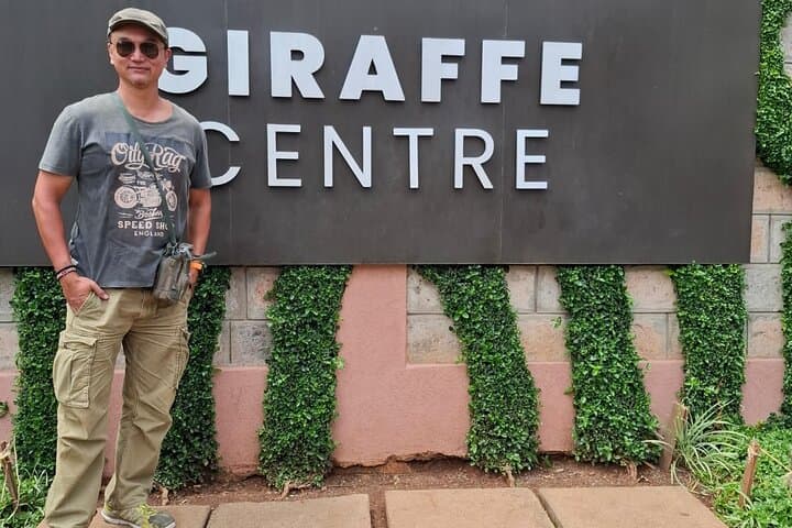 Nairobi Giraffe Centre, Kobe Beads & Bomas of Kenya — Half-Day Cultural and Wildlife Tour photo 6