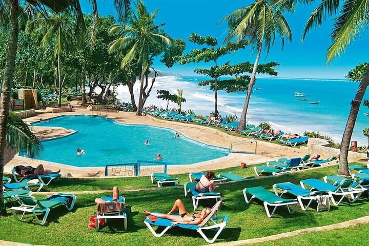 10-Day Kenya Wildlife Safari and Diani Beach Holiday