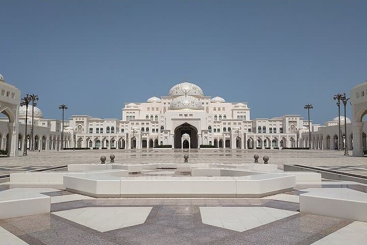 Inside Qasr Al Watan: Palace Entry, Light Show & Visitor Tips