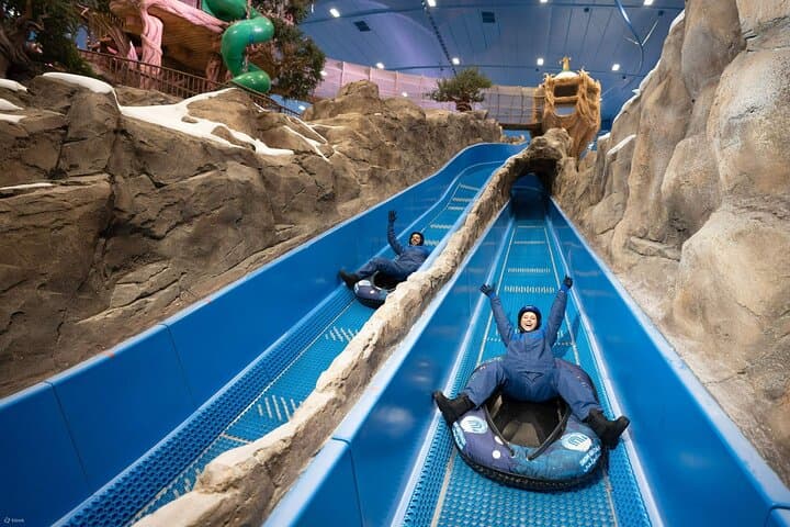 Snow Abu Dhabi: Indoor Winter Park Experience in the UAE Capital photo 3