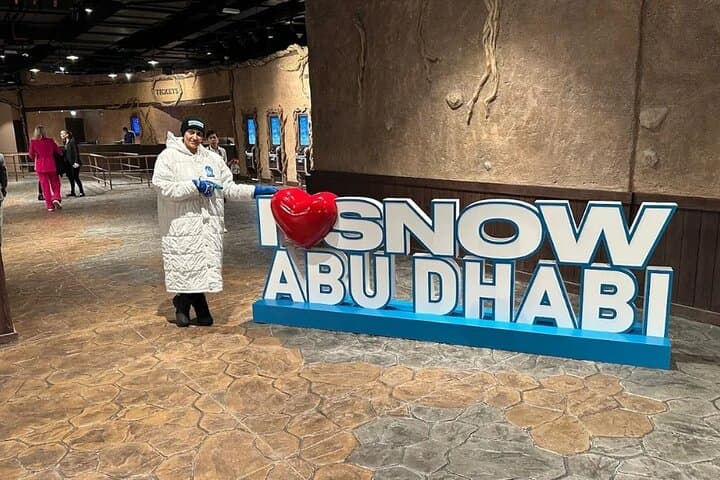 Snow Abu Dhabi: Indoor Winter Park Experience in the UAE Capital photo 6
