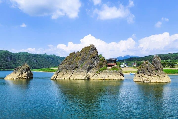 Danyang Day Escape from Busan: Mancheonha Skywalk, Dodamsambong & Chungju Lake photo 2