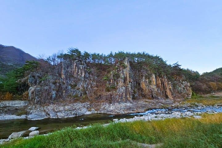 Danyang Day Escape from Busan: Mancheonha Skywalk, Dodamsambong & Chungju Lake photo 4