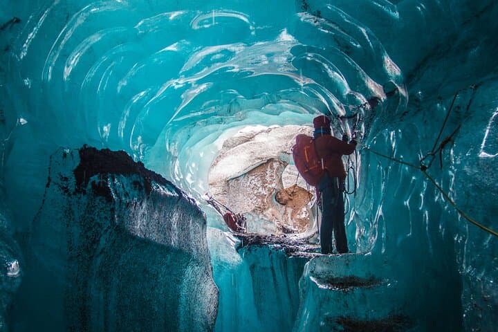 Glacier Hiking in Skaftafell: 3-Hour Vatnajökull Ice Trek for Beginners photo 6