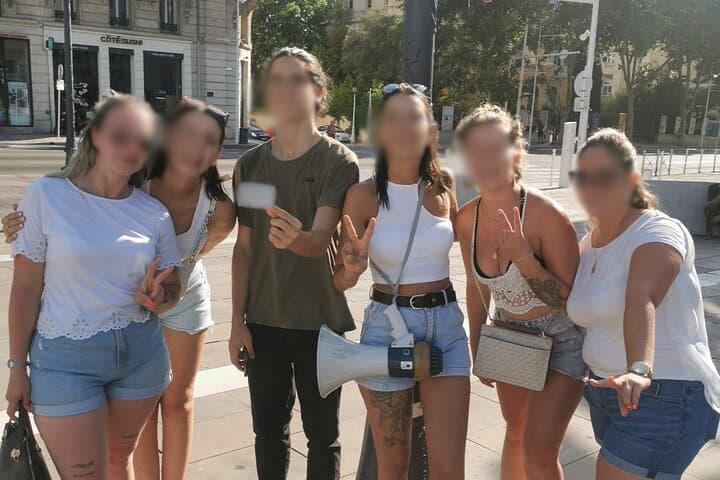 Toulon City Challenge: Interactive Bachelor Party Scavenger Game in Place de la Liberté photo 3
