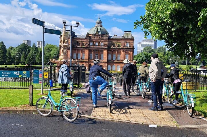 Glasgow City Bike Tour and Craft Beer Experience: Ride, History & Microbrew Tasting photo 4