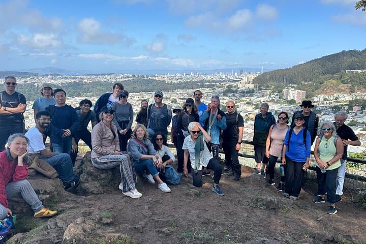 San Francisco Customizable Walking Tour — Neighborhoods, History & Hidden Gems