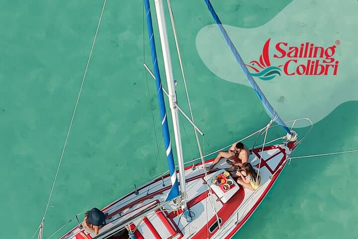 Private Bacalar Sailing Tour — 4-Hour Laguna de Bacalar Cruise with Guacamole & Drinks photo 3