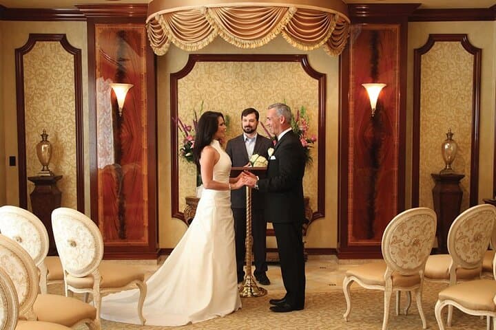 Get Married in Vegas: Quick Elopement Officiant & Scenic Ceremony Options photo 5