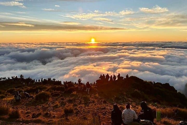 Sunrise Hike from Pico do Arieiro to Pico Ruivo – Madeira's Ridge Trail photo 1