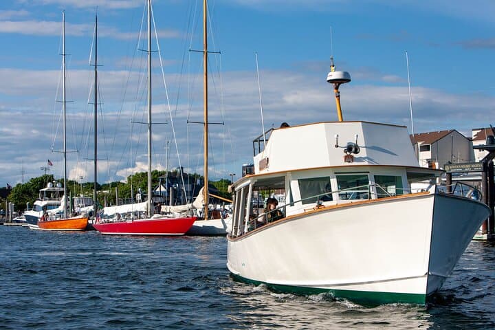 Golden Hour Cruise in Newport: Waterfront Views and Historic Sights at Sunset photo 6