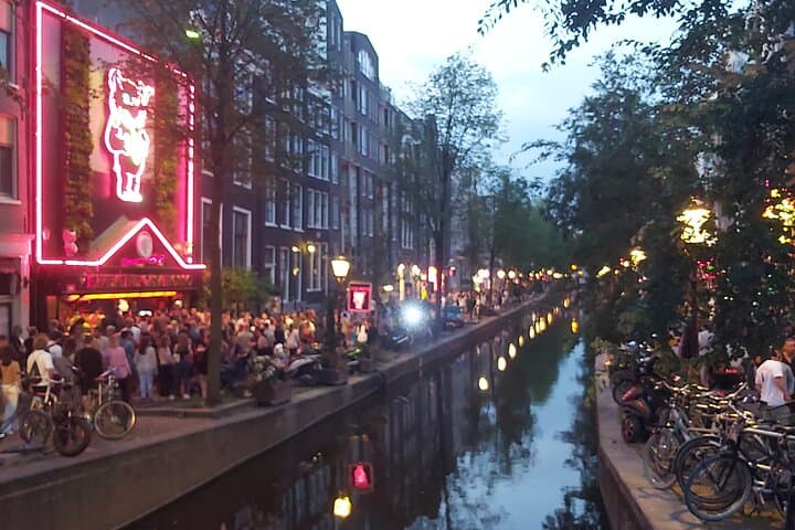 Amsterdam Red Light District Secrets and History Walking Tour photo 2