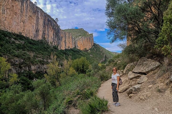 Chulilla Hanging Bridges Hike: Turia River Canyon Day Trip from Valencia photo 3
