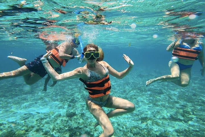 Catamaran to Isla Mujeres: Snorkel, Beach Club & Playa Norte Day Trip from Cancun photo 6