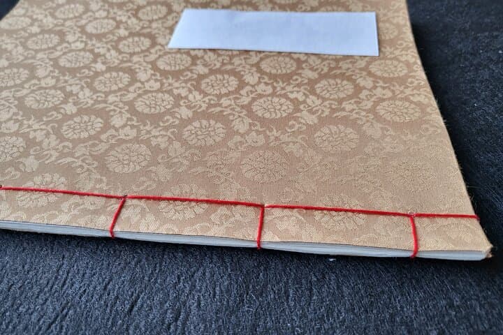 Make Your Own Traditional Korean Notebook in Insadong, Seoul photo 2