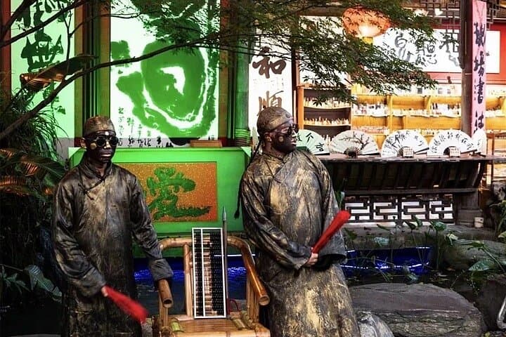 Chengdu in Five Days: Panda Encounters, Temples & Nightlife photo 3