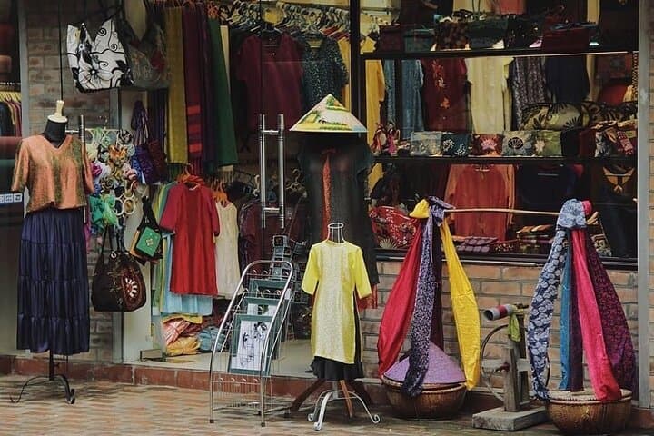 Van Phuc Silk & Duong Lam Ancient Village Day Trip from Hanoi