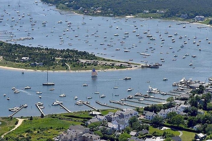 Martha's Vineyard Full-Day Private Tour with Lunch: Edgartown to Aquinnah photo 2