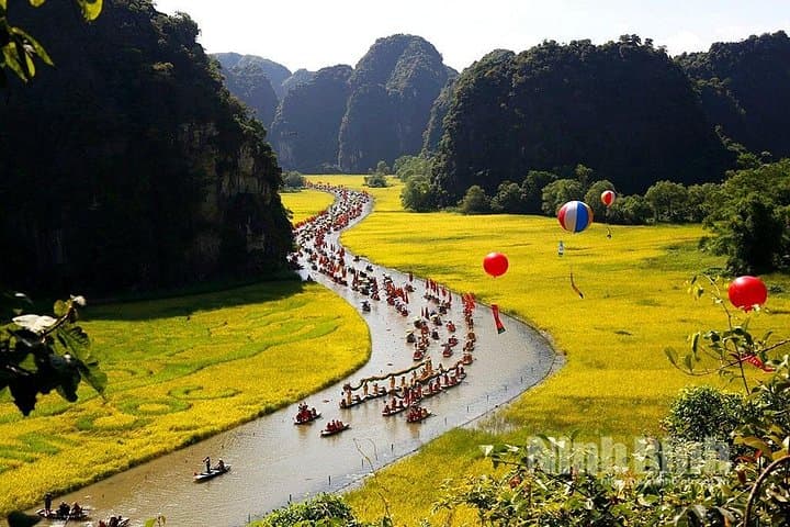 Full-Day Ninh Binh Tour from Hanoi: Hoa Lu, Tam Coc Boat & Mua Cave Views photo 2