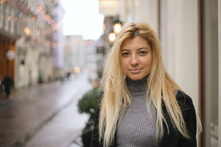Personalized Amsterdam Photoshoot: Private Photographer Tour in Jordaan & Museumplein photo 4