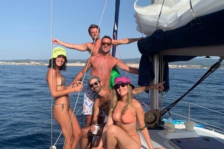 Sail to Capo Caccia and Cala del Rosso: Daily Boat Excursion from Alghero