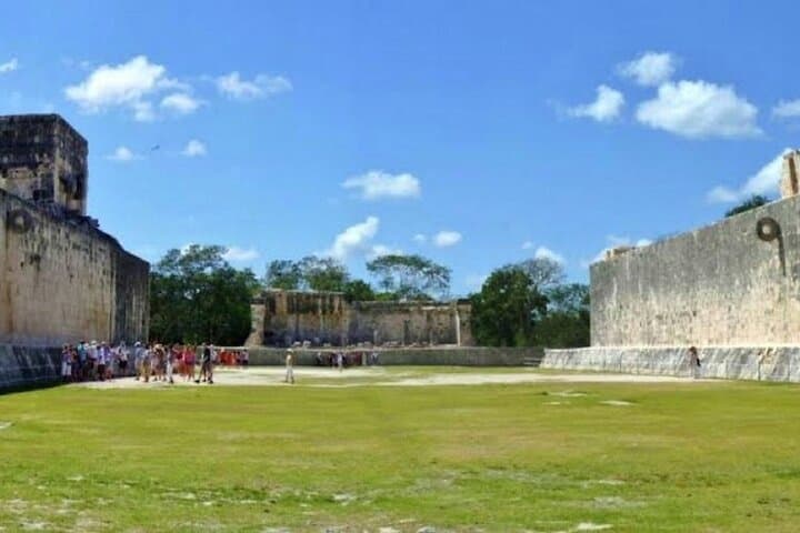 Chichen Itza Private Day Tour from Puerto Morelos with Cenote Ik Kil & Traditional Lunch photo 3