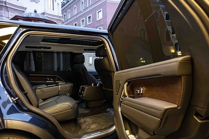 Private Rome 4-Hour Range Rover Tour: Ancient Ruins to Baroque Squares photo 3