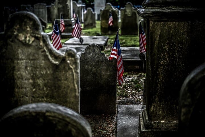 Exploring Philadelphia's Forgotten Dead: Old City Grave Sites Walking Tour photo 2