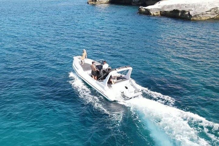 Milos All‑Around Cruise: Kleftiko, Sykia & Secret Beaches in 8 Hours